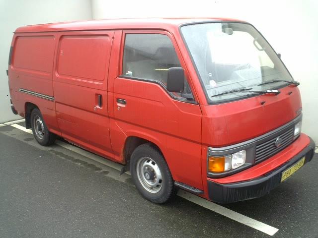 Nissan caravan e24