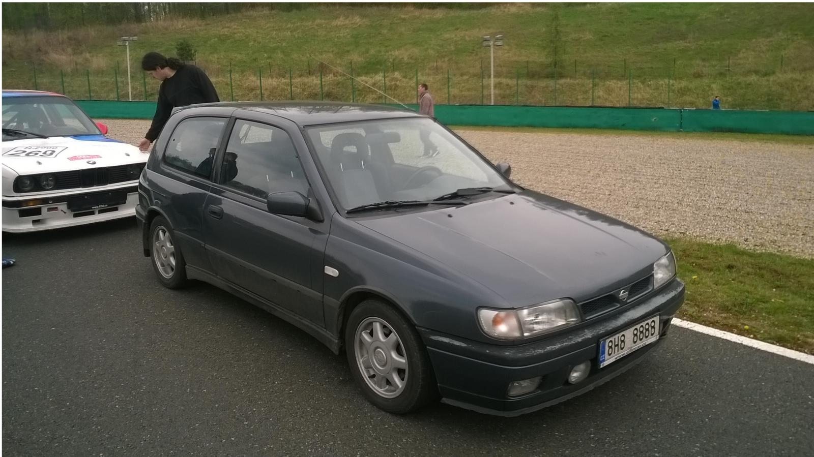 Nissan sunny b17