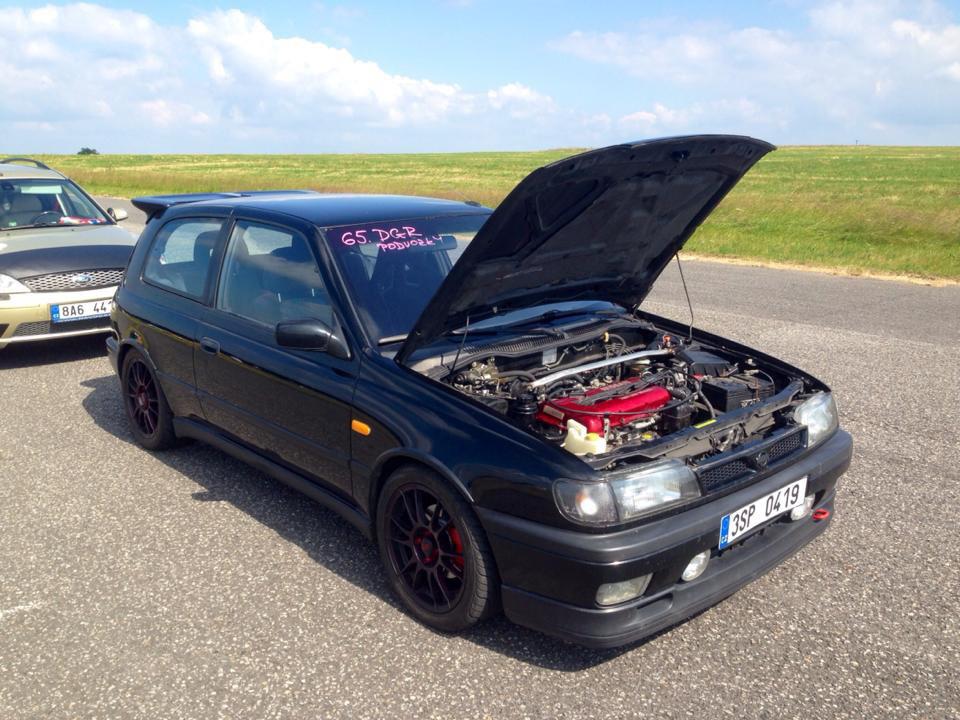 1993 Nissan Sunny N14, N14 2.0 Benzín 105 KW 178 Nm